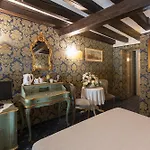 Ca' Della Loggia 3*