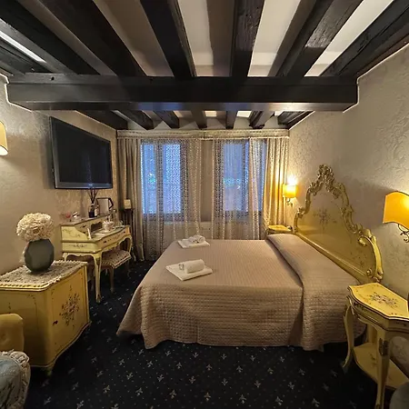 Ca' Della Loggia Bed & Breakfast