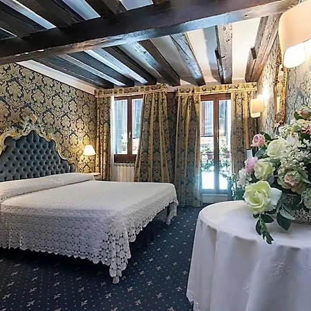 Ca' Della Loggia Couette-café 4*