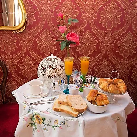 Ca' Della Loggia Bed & Breakfast