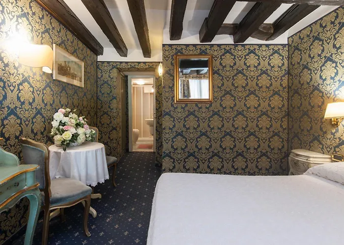 Ca' Della Loggia 3* Venezia