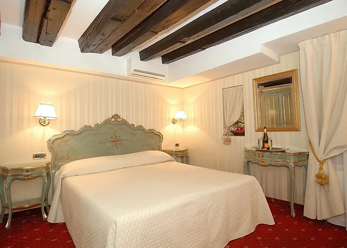 Ca' Della Loggia Venedig